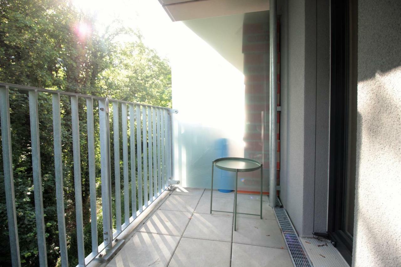 Studio - Balcony, Netflix, Hospital Proximity *