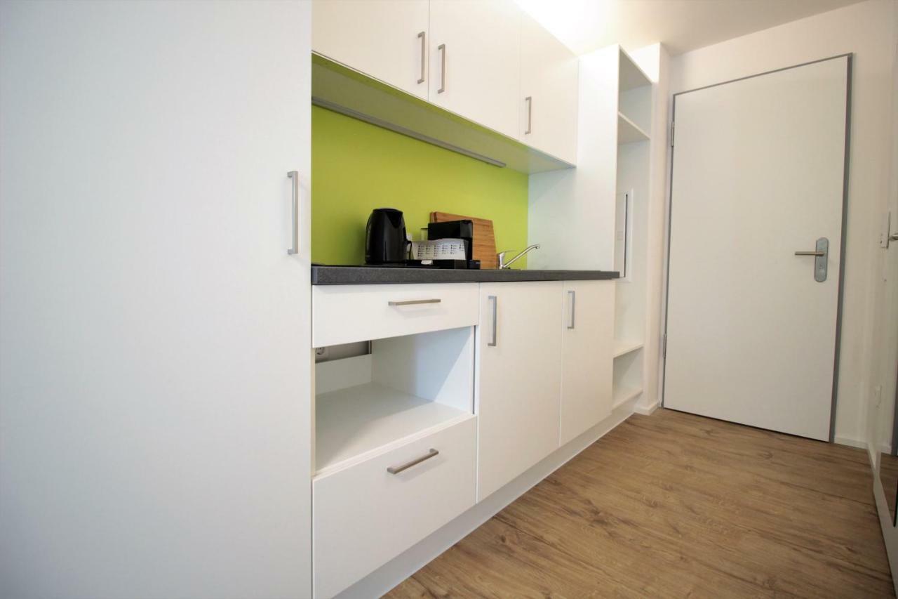 Apartment Studio - Balcony, Netflix, Hospital Proximity *