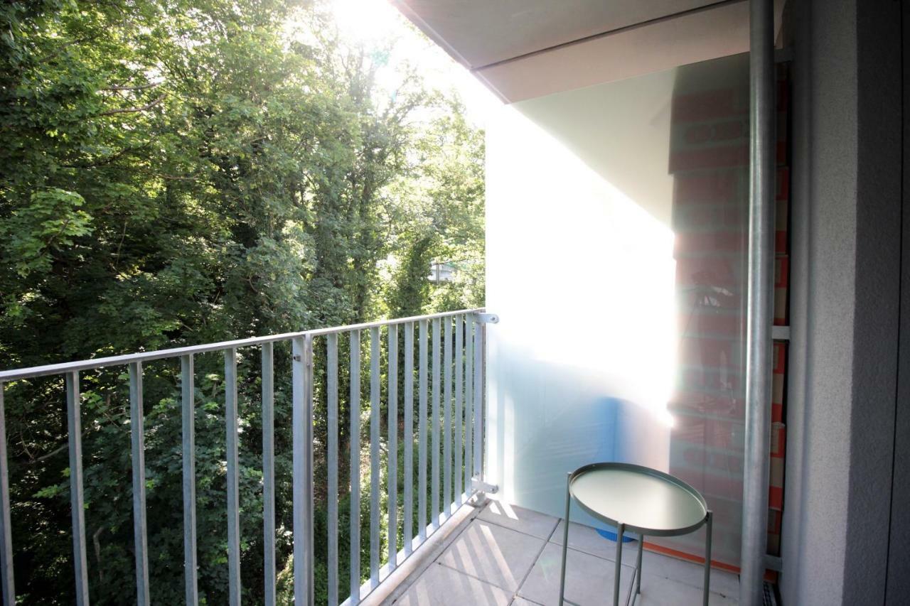 Studio - Balcony, Netflix, Hospital Proximity